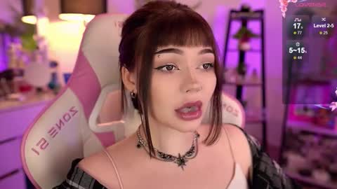 Snapshot of babyroxynill chatting on November 23, 3:56 pm Nika online show from November 23, 3:56 pm