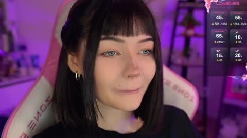 Snapshot of babyroxynill chatting on December 5, 4:14 pm Nika online show from December 5, 4:14 pm