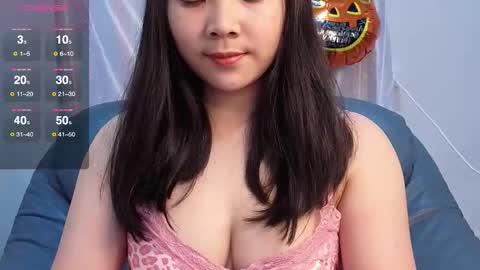 Snapshot of babyunicorn998 chatting on November 1, 7:32 am Baby Unicorn online show from November 1, 7:32 am