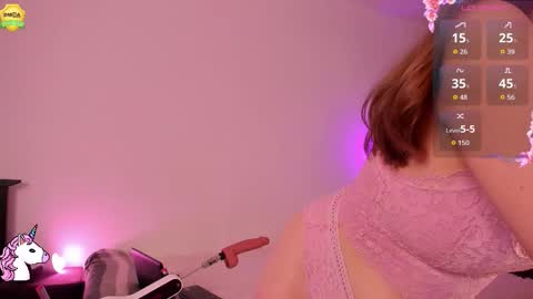 Snapshot of babyuniporn chatting on November 6, 4:08 pm Eva online show from November 6, 4:08 pm