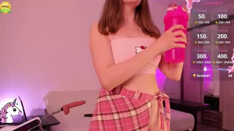 Snapshot of babyuniporn chatting on December 2, 2:23 pm Eva online show from December 2, 2:23 pm