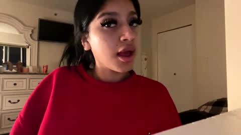 Snapshot of babyynaughty chatting on November 11, 8:25 am babyynaughty online show from November 11, 8:25 am