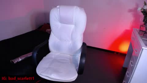 Snapshot of bad_scarlett1 chatting on December 15, 12:26 am Scarlett online show from December 15, 12:26 am