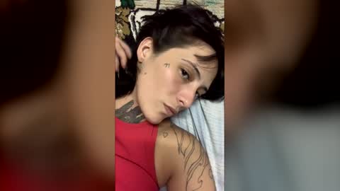 Snapshot of badbitchall chatting on December 3, 12:40 am badbitchall online show from December 3, 12:40 am