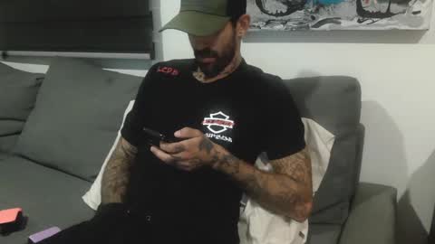 BadCouple  online show from September 26, 11:42 pm