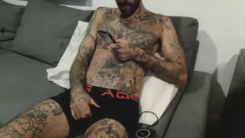 BadCouple  online show from September 29, 4:17 am