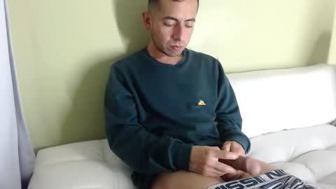 badguy707 online show from December 2, 12:52 am