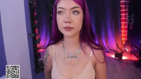 Snapshot of badkatyuska chatting on November 28, 6:10 pm Please help me to reach 100 thumbs up online show from November 28, 6:10 pm