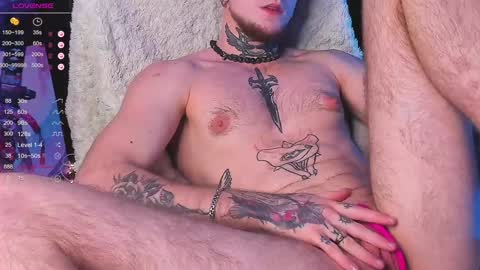 Snapshot of badrabbit__ chatting on December 17, 2:11 pm Alex online show from December 17, 2:11 pm