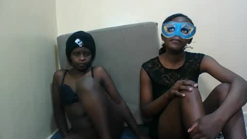 bads_girles online show from January 11, 5:07 pm