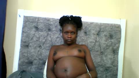 bads_girles online show from April 10, 7:51 pm