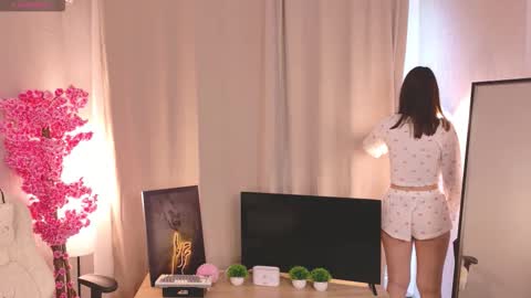 Snapshot of balabauss chatting on November 30, 8:29 am balabauss online show from November 30, 8:29 am