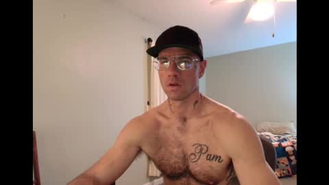 Snapshot of bam14680 chatting on January 8, 1:00 am bam14680 online show from January 8, 1:00 am