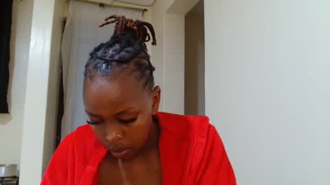 bambi_e online show from March 7, 9:23 pm