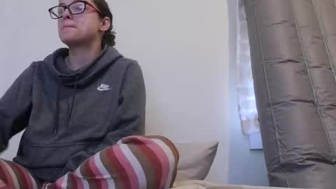 bambiboo8113 online show from October 27, 7:51 pm