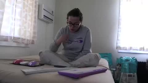 bambiboo8113 online show from December 1, 7:30 pm