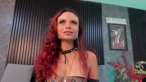 Snapshot of bambiiqueen chatting on December 26, 4:04 pm Bambi online show from December 26, 4:04 pm
