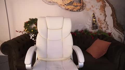 Bambi online show from January 7, 2:08 pm