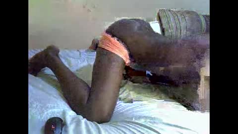 Snapshot of bampeboyzz chatting on December 2, 7:09 pm black is beauty online show from December 2, 7:09 pm