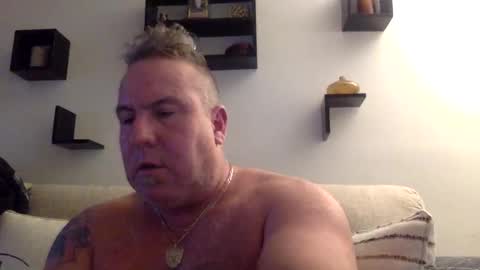 banana5289 online show from January 14, 8:15 pm