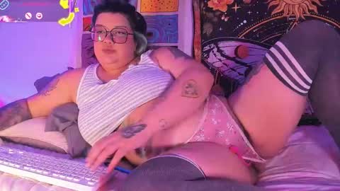 Snapshot of banana__squirt chatting on October 1, 8:37 pm Ana  online show from October 1, 8:37 pm