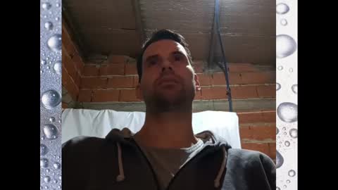 Snapshot of banana_argen_15 chatting on December 8, 1:35 am Ezequiel online show from December 8, 1:35 am