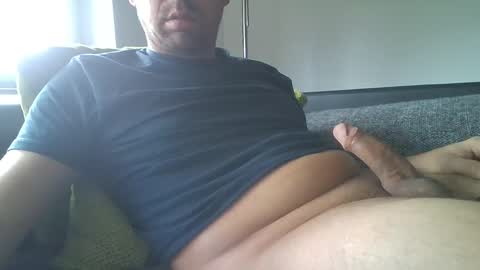 Snapshot of bangboom88 chatting on January 31, 1:12 pm Mark online show from January 31, 1:12 pm