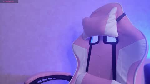 Snapshot of barbara_dennis chatting on February 24, 1:24 am barbara_dennis online show from February 24, 1:24 am