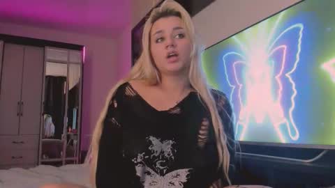 barbarasiren online show from September 25, 2:21 pm