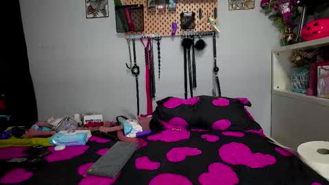 barbaraviciosa online show from November 7, 10:15 am