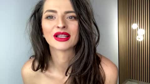 Snapshot of barbaraxoxox chatting on October 16, 5:19 am barbaraxoxox online show from October 16, 5:19 am