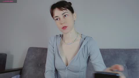 Snapshot of barbarian_girl chatting on January 9, 11:36 am Amina online show from January 9, 11:36 am