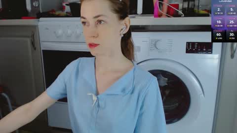 Snapshot of barbarian_girl chatting on November 23, 4:51 pm Amina online show from November 23, 4:51 pm