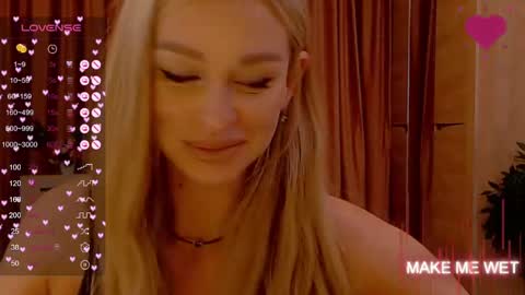 Snapshot of barbie_kiss1 chatting on January 5, 12:31 am barbie online show from January 5, 12:31 am