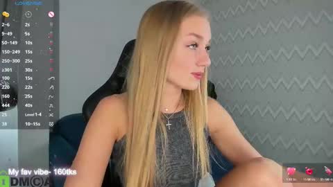 Snapshot of barbie_lis chatting on October 6, 12:19 am LisGTM2 Mon-Thu Sat 0100am-0700am online show from October 6, 12:19 am