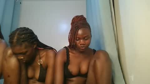 queen online show from November 25, 1:27 am