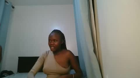 Snapshot of barbie_queen2 chatting on March 8, 2:04 am queen online show from March 8, 2:04 am