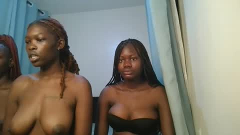 Snapshot of barbie_queen2 chatting on March 15, 8:48 pm queen online show from March 15, 8:48 pm