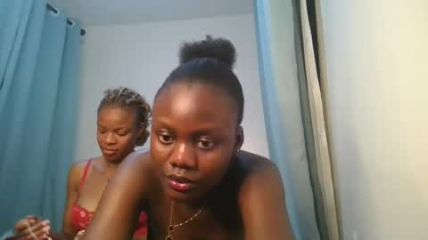 Snapshot of barbie_queen2 chatting on March 31, 12:12 am queen online show from March 31, 12:12 am