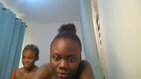 Snapshot of barbie_queen2 chatting on March 31, 12:16 pm queen online show from March 31, 12:16 pm