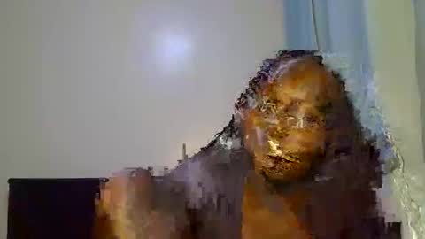 Snapshot of barbie_queen2 chatting on April 14, 11:00 pm queen online show from April 14, 11:00 pm