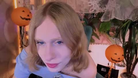 barbie_richy online show from October 31, 7:20 am