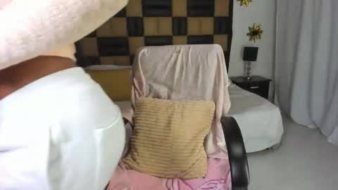 Snapshot of barbiekano chatting on November 13, 11:25 pm barbiekano online show from November 13, 11:25 pm