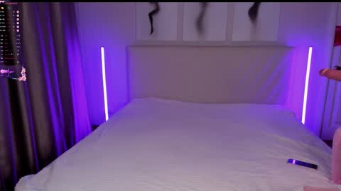  Emma online show from March 15, 9:43 pm