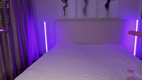  Emma online show from April 4, 7:33 pm