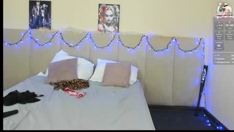 Snapshot of barbiemuscle1 chatting on December 19, 3:30 pm Barbie online show from December 19, 3:30 pm