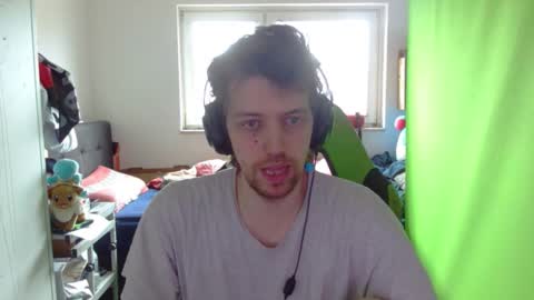 Snapshot of barca200 chatting on November 9, 9:18 am barca200 online show from November 9, 9:18 am