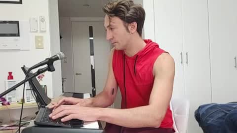 Snapshot of barebritpianist chatting on December 3, 4:31 am BareBritPianist online show from December 3, 4:31 am