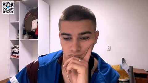 Eric online show from December 17, 7:42 pm