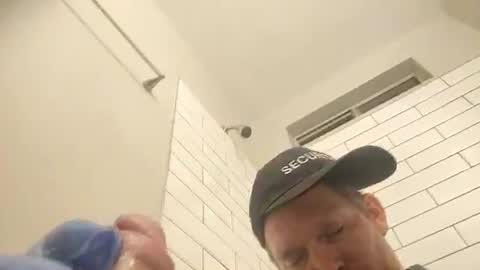 Snapshot of barniemay1 chatting on November 4, 11:20 am barniemay1 online show from November 4, 11:20 am